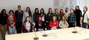 alle Teilnehmerinnen des Girls Day 2017 in unserem Plenarsaal